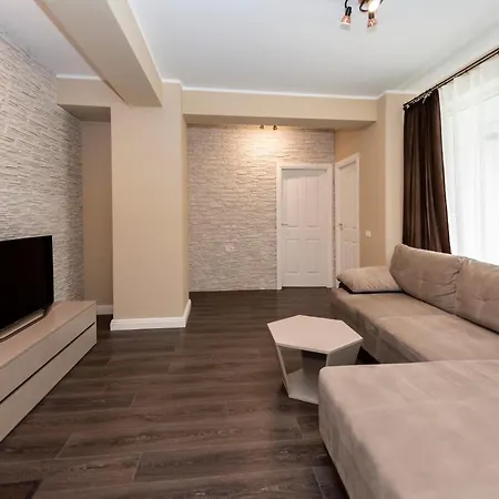 602 Str Opera Apartment